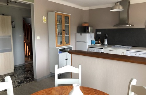 Gare Apartment | Comfortable 2-bedroom apartment with 3 vacation keys and car garage