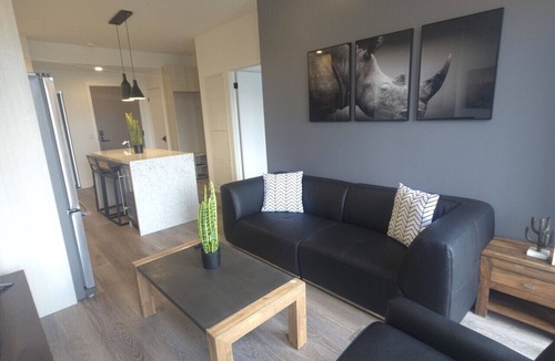 Downtown Toronto Apartment | Comfortable 2-Bedroom Stay | Elm Ledbury