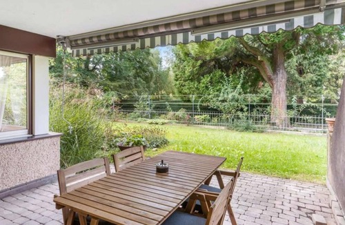 Hottingen Apartment | Comfortable 2-Bedroom Stay in Seefeld, Zürich