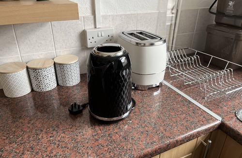 Canton House | Comfortable 2 double bed in Canton, Cardiff