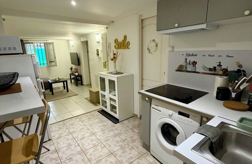 Epinay-sur-Seine Apartment | Comfortable 2-room apartment, independent access & PMR.