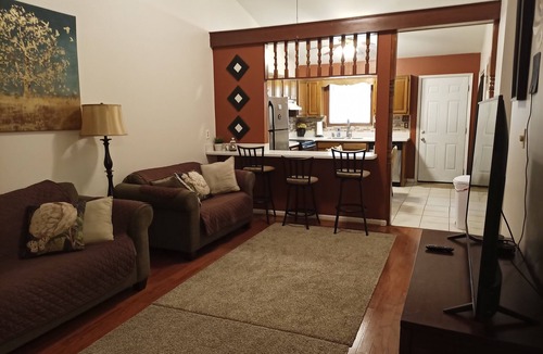 Jacksonville House | Comfortable 2BR/2BA Townhouse!