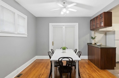 East Windsor House | Comfortable 2BR Apartment w/Free Parking & WiFi