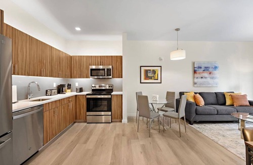 Newark Apartment | Comfortable 2BR ! Free parking ! 30 min to NYC !