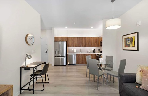 Newark Apartment | Comfortable 2BR ! Free parking ! 30 min to NYC !