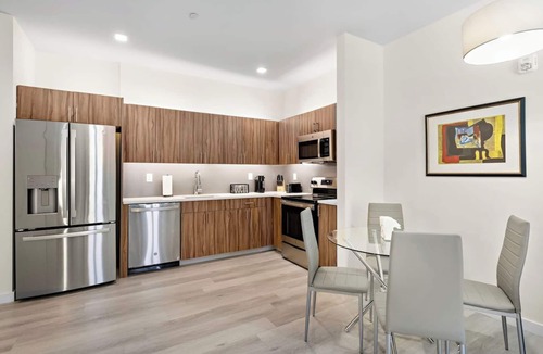 Newark Apartment | Comfortable 2BR ! Free parking ! 30 min to NYC !