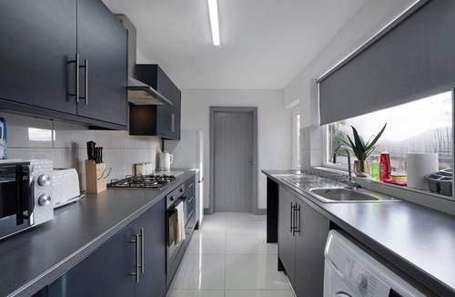 Ushaw Moor House | Comfortable 2BR Home 10 Min to Durham Cathedral