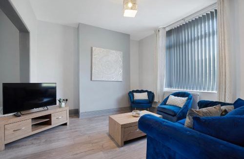 Ushaw Moor Apartment | Comfortable 2BR Home 10 Min to Durham Cathedral