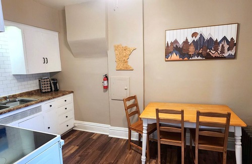 East Hillside Apartment | Comfortable 2BR Near Lakewalk with Private Entry & Parking