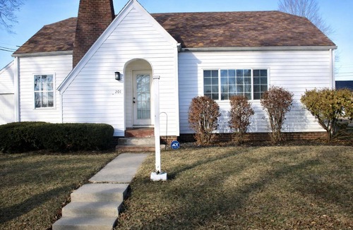 Danville House | Comfortable 2BR Newell Home Close to Restaurants & Shops