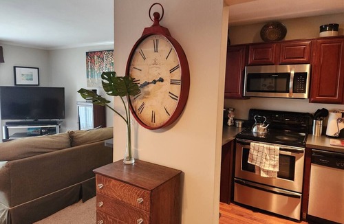 Elkins Park Apartment | Comfortable 2BR + Office Setup Long-Term Friendly Monthly Discount