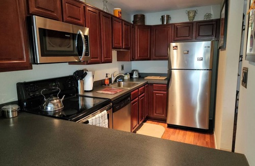 Elkins Park Apartment | Comfortable 2BR + Office Setup Long-Term Friendly Monthly Discount