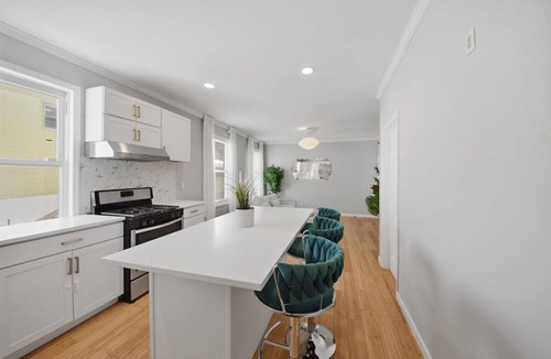 Bryn Mawr House | Comfortable 2BR Retreat Game Room Free Parking Near NYC