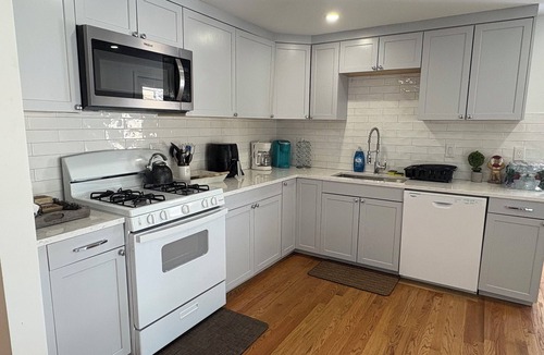 Newburyport House | Comfortable 3 bedroom home in accessible location