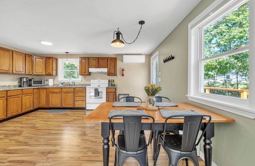 Surry House | Comfortable 3 bedroom home between Ellsworth and Blue Hill