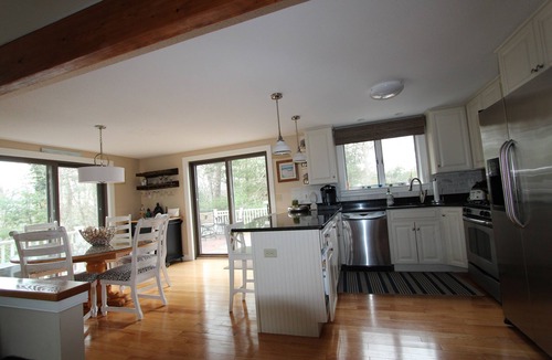 Summersea House | Comfortable 3 Bedrooms 2.5 Bath home Sleeps 6-7