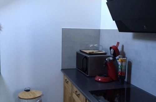 Le Thillot House | Comfortable 3* house with heated pool access in wooded grounds