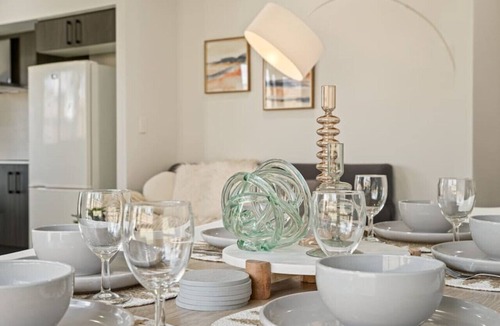 Browns Plains House | Comfortable 3BR home/Convenient location