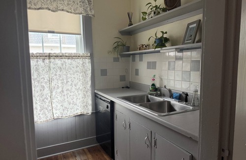 Bangor House | Comfortable 3BR Updated Historic Duplex. Perfect for Short or Extended Stays