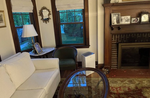 West Roxbury House | Comfortable 4-bedroom house 20 minute drive to the Boston Commons.