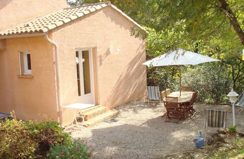 Fozieres Cottage | Comfortable 4-person cottage for pets