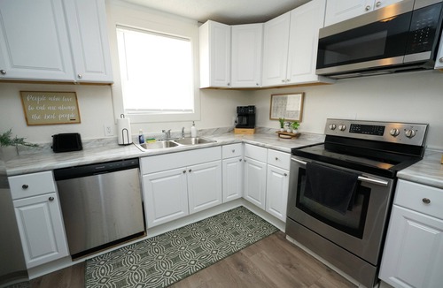 Elyria House | Comfortable 4BR Home Near Downtown Elyria