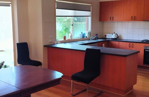 Point Cook House | Comfortable 5 Bedroom House Point Cook