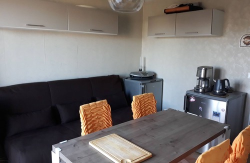 Merville-Franceville-Plage Apartment | COMFORTABLE 5-BED SEASIDE APARTMENT