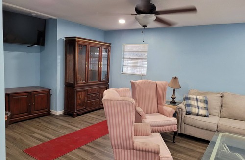 Altamonte Springs House | Comfortable, Affordable Oasis for a Couple - Unit A