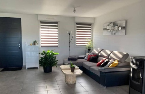 Meursac Apartment | Comfortable accommodation for 6 people