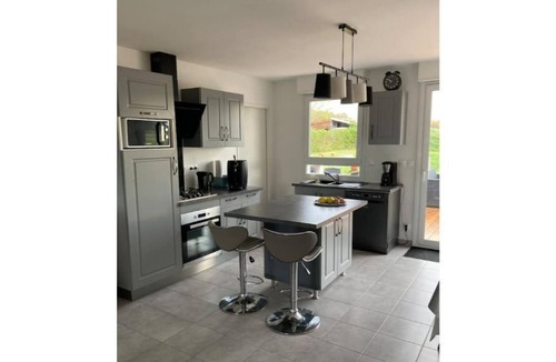 Meursac Apartment | Comfortable accommodation for 6 people