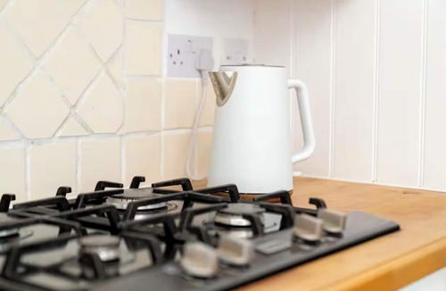 Basingstoke House | Comfortable and convenient 3 bed house in Basingstoke