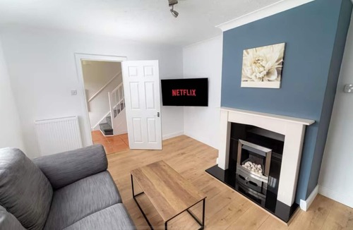 Basingstoke House | Comfortable and convenient 3 bed house in Basingstoke