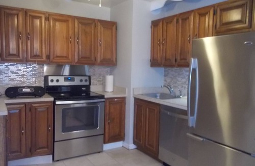 Annandale House | Comfortable and convenient!