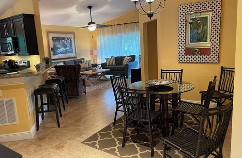 Naples Condo | Comfortable and Convenient condo with Laundry & a pool