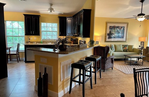 Naples Condo | Comfortable and Convenient condo with Laundry & a pool