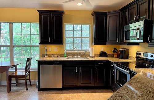 Naples Condo | Comfortable and Convenient condo with Laundry & a pool