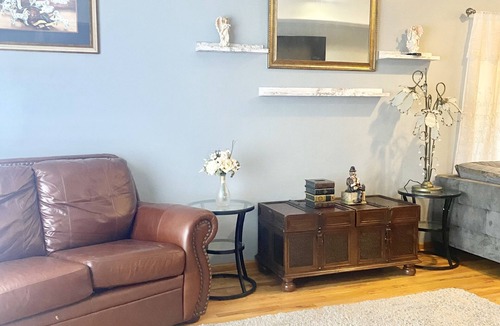Forestview Apartment | Comfortable and Cozy 3 bedroom Apartment