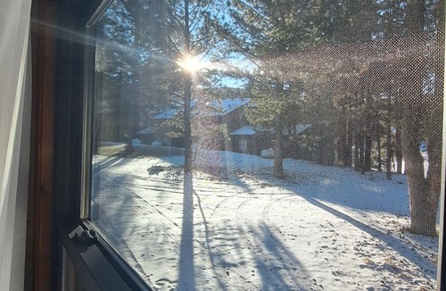 Angel Fire Condo | Comfortable and cozy retreat with Free ski shuttle