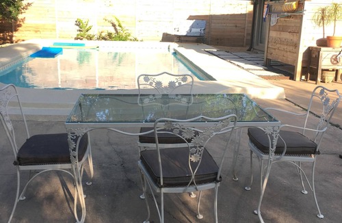 Westgate House | Comfortable and Cozy with a Luxurious Feel Beautiful Yard, Pool & Outdoor Shower