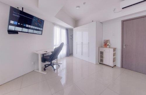 Pondok Aren Apartment | Comfortable and Homey 1BR Tamansari Bintaro Mansion Apartment By Travelio