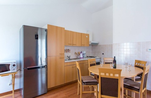 Spadici Apartment | Comfortable and modern 3 bedroom with sea view apartment in Porec, top location