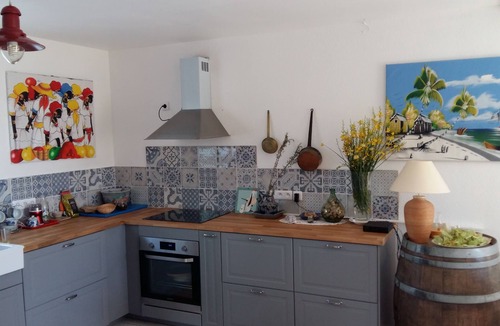 Laurens House | Comfortable and peaceful house with large Mediterranean garden next to vineyards