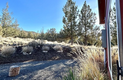 Powell Butte House | Comfortable and Quiet ADU