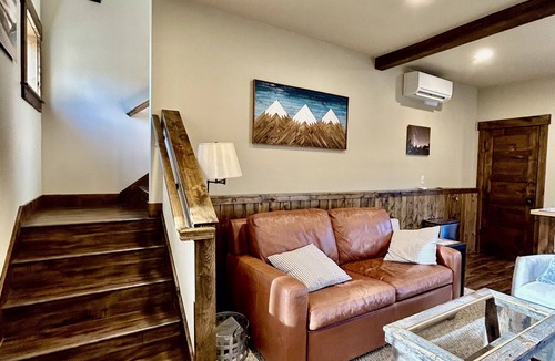 Powell Butte House | Comfortable and Quiet ADU