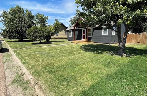Minneola Cottage | Comfortable and quiet 2-bedroom cottage in Minneola
