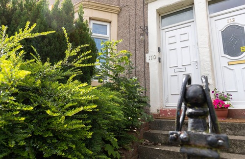 Newcastle-upon-Tyne Apartment | Comfortable and spacious home. FREE Parking.