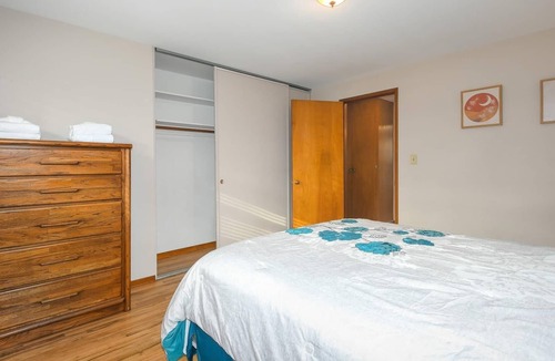 Northwest Vancouver House | Comfortable and Spacious Pet-Friendly Home W/Hot Tub