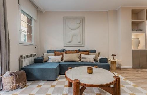 El Poble-sec Apartment | Comfortable and spacious flat in Barcelona