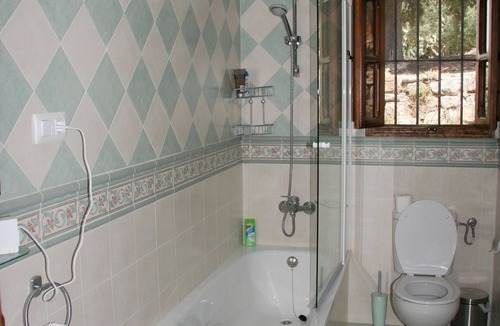 Iznajar House | Comfortable and Spacious Traditional Farmhouse With Spectacular View and award.